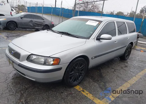 2004 Volvo V70 2.5T z USA, uszkodzony, nr VIN YV1SW59V542443106